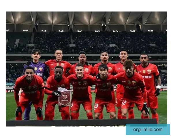 中超落幕上海海港强势卫冕再登顶新周期挑战与荣耀并启航书写王者新篇 中超落幕上海海港强势卫冕再登顶新周期挑战与荣耀并启航书写王者新篇